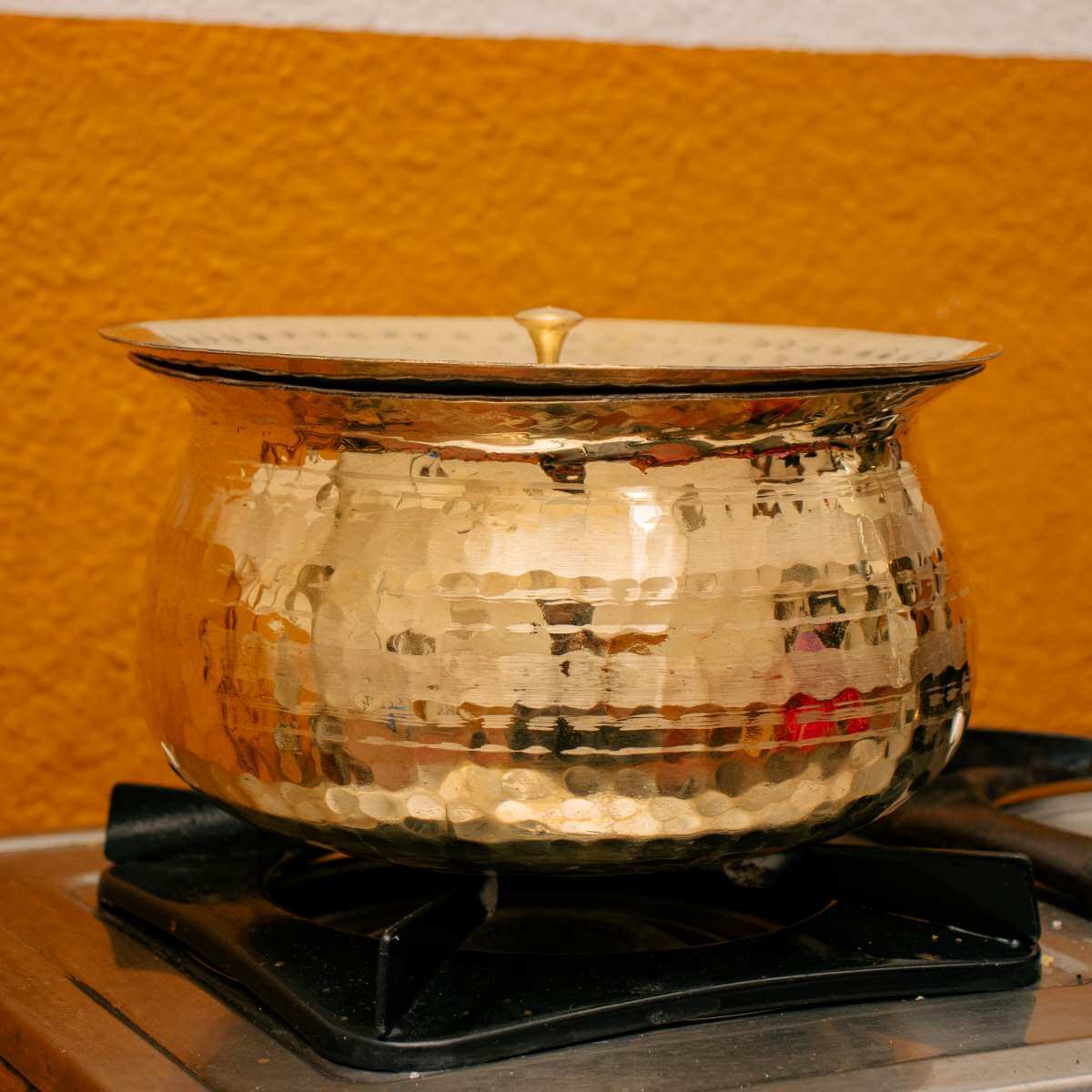 Brass Degchi Pot – Classic Indian Cookware for Curries & Rice